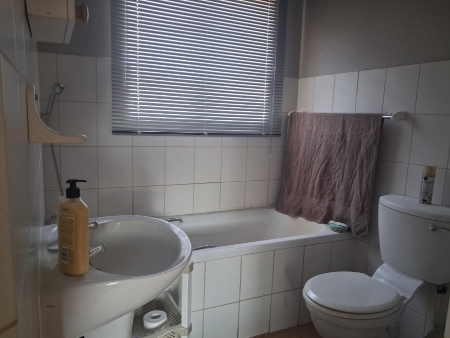 To Let 1 Bedroom Property for Rent in Fleurdal Free State
